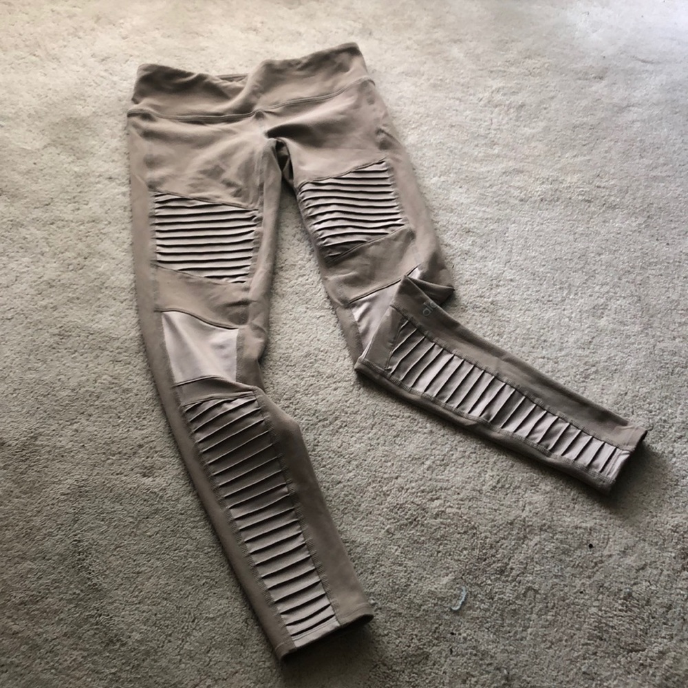 Alo Moto leggings